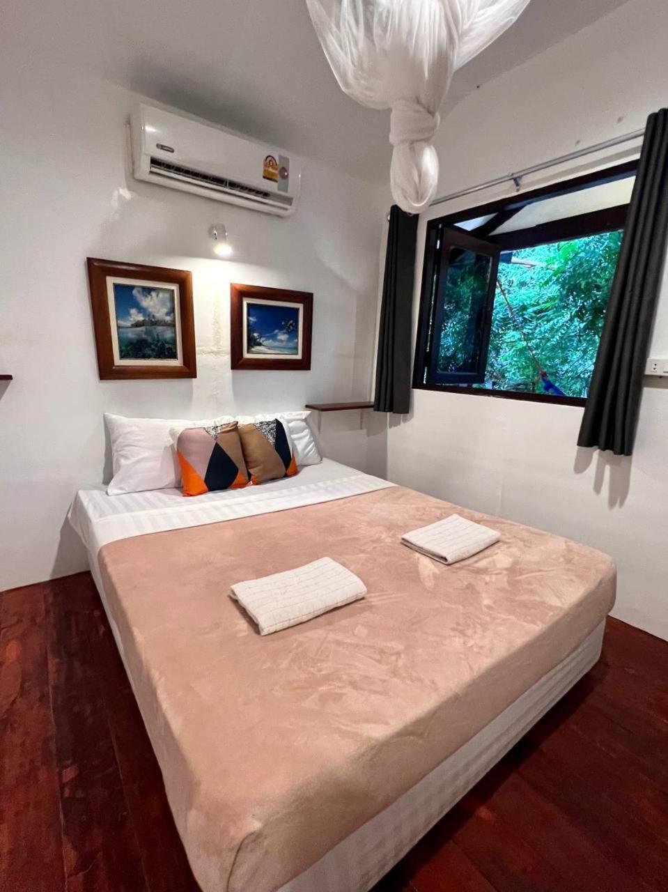 Secret Place Hotel And Restaurant Haad Yao Exterior foto